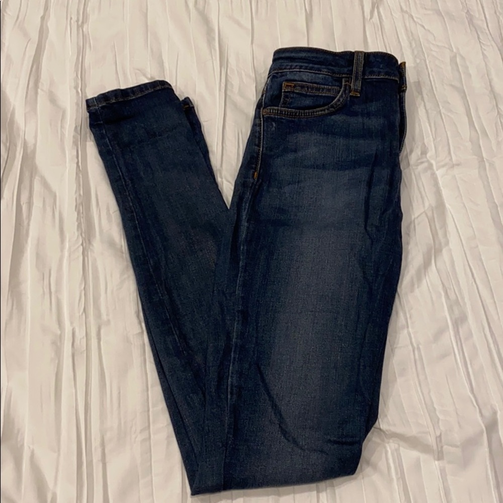 Joe’s Jeans Mid Rise Skinny in medium wash
